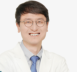 Dr. Hwang Younghoon